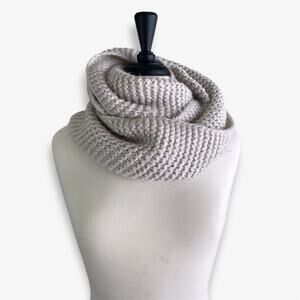 H&M Women’s Scarf Cable Knit Infinity Metallic White OneSize